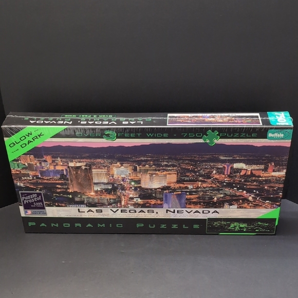 Glow In The Dark Las Vegas Nevada 750 Piece Puzzle,NWT. - Picture 1 of 6